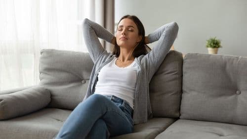 The Micro-Moment Reset: How Small Daily Practices Help Work-from-Home Moms Reclaim Balance